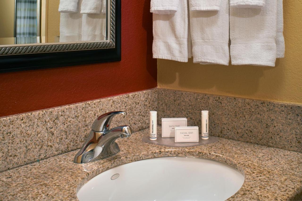 Hotel Courtyard By Marriott East 3*