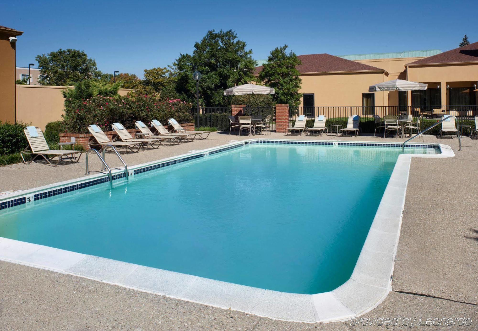 Hotel Courtyard By Marriott East