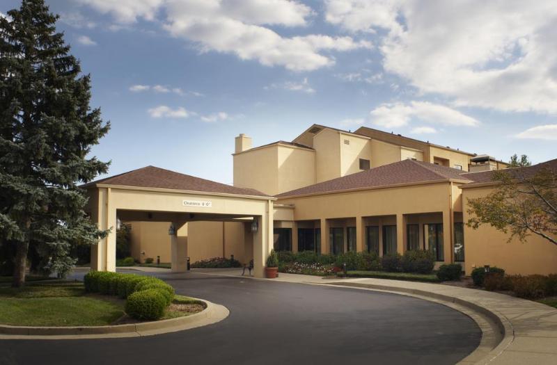 Hotel Courtyard By Marriott East 3*
