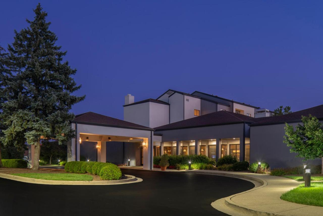 Courtyard By Marriott East Hotel Louisville